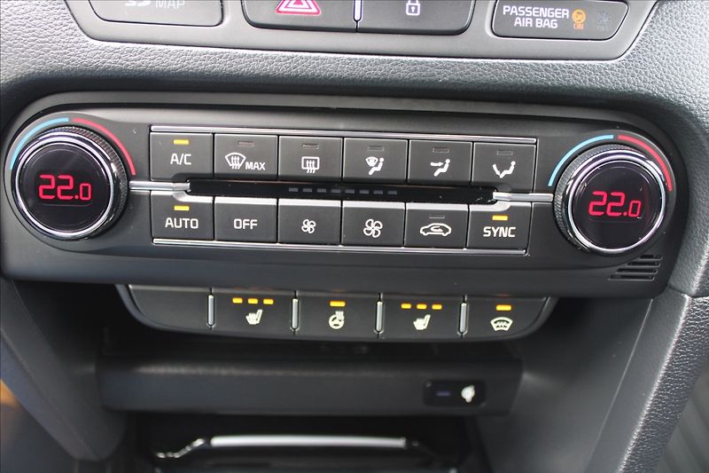 Kia ProCeed 1,6 TGDI  ČR,GT,AUTOMAT,ZÁRUKA - fotka 10 z 35