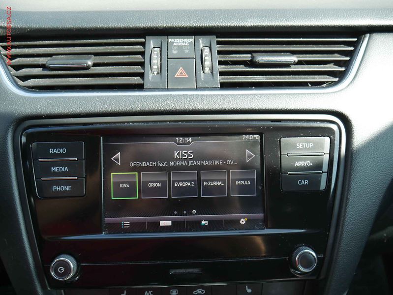 Škoda Octavia (2018) 1.6TDi, ČR, Ambition, LED - fotka 14 z 17