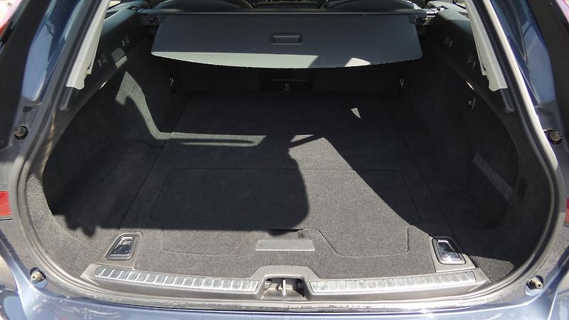 Volvo V90 B4 mHEV AWD aut. Momentum Pro - fotka 20 z 23