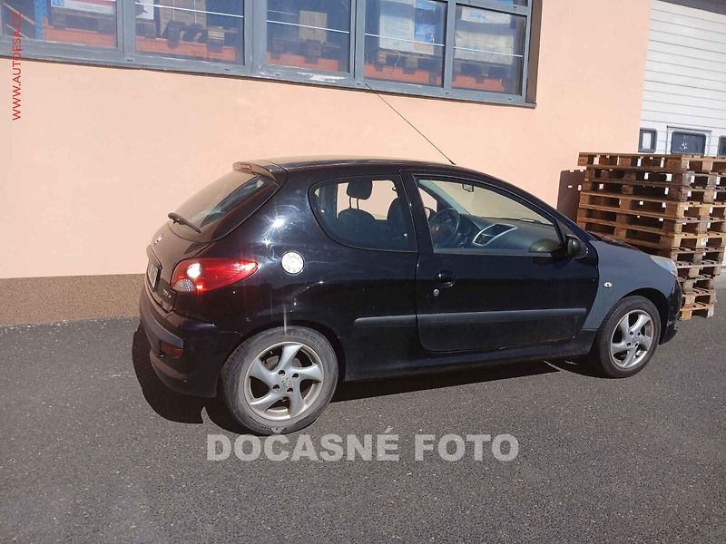 Peugeot 206 (2010) 1.4i, STK7/28 - fotka 2 z 3