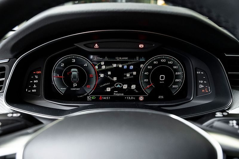 Audi A6 50 TDI quattro Avant S line - fotka 17 z 24