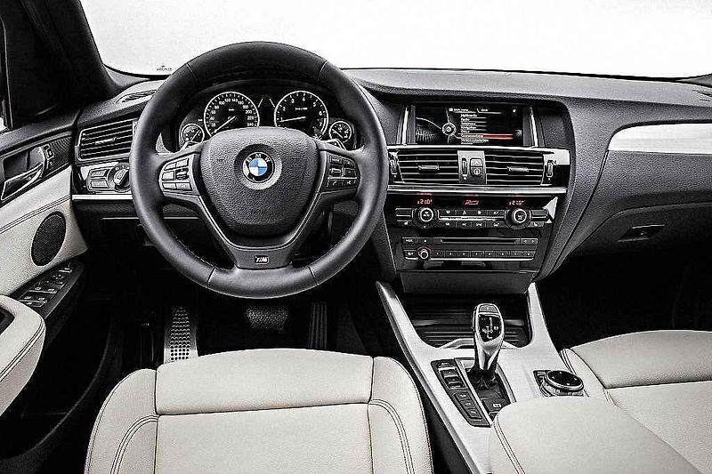BMW X4.