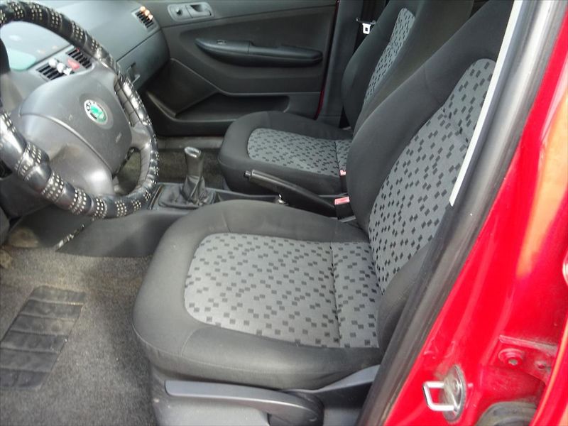 Škoda Fabia 1,2 47 kW - fotka 8 z 13