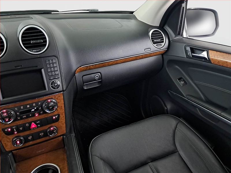 Mercedes-Benz GL (2010) 350 CDI, 4X4, Automat, 7 míst - fotka 8 z 18