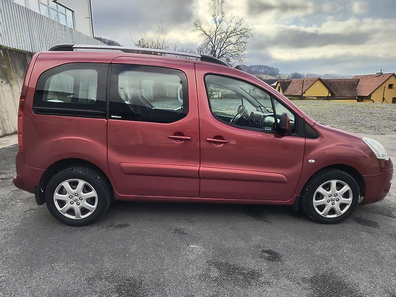 Citroën Berlingo (2011) 1.6 HDI MULTISPACE ČR/AC/PC/CD - fotka 7 z 35