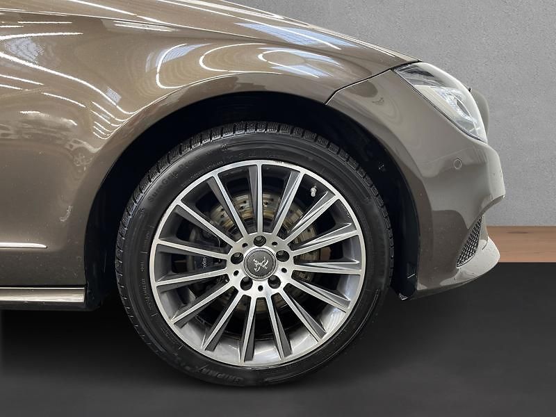 Mercedes-Benz CLS 250 d 4MATIC Shooting Brake - fotka 9 z 24