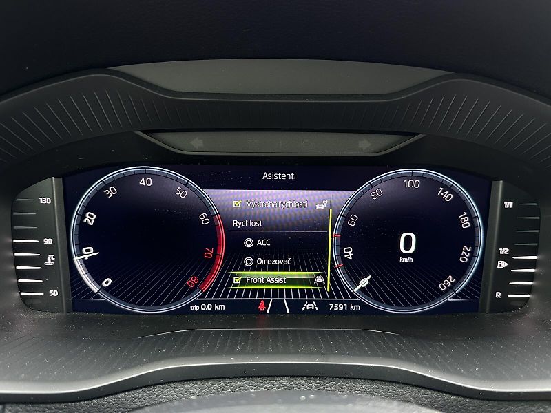 Škoda Karoq 1.5TSi Top & Selection 150PS L - fotka 22 z 43