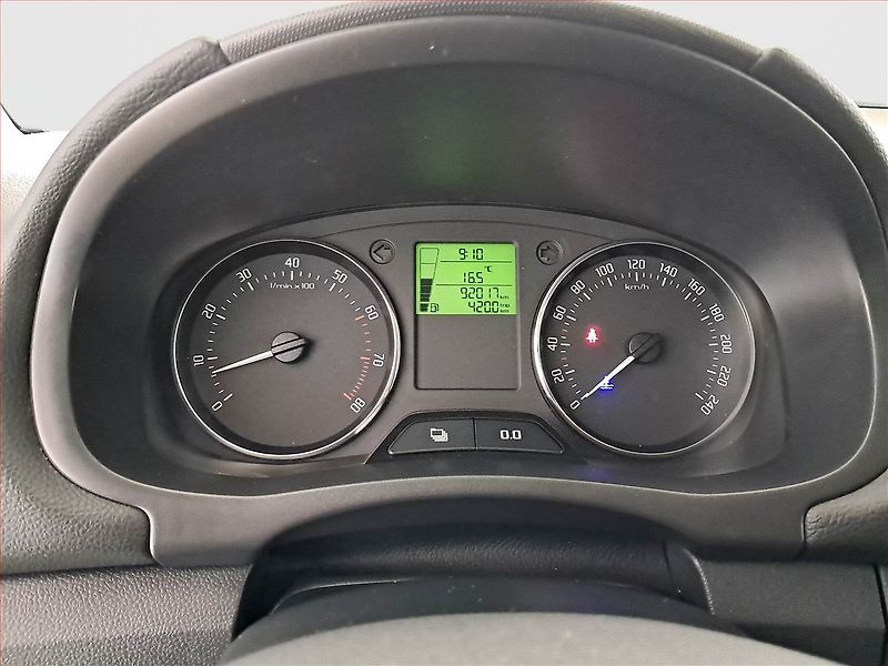 Škoda Fabia (2011) Ambition 1.2 TSI - fotka 11 z 16