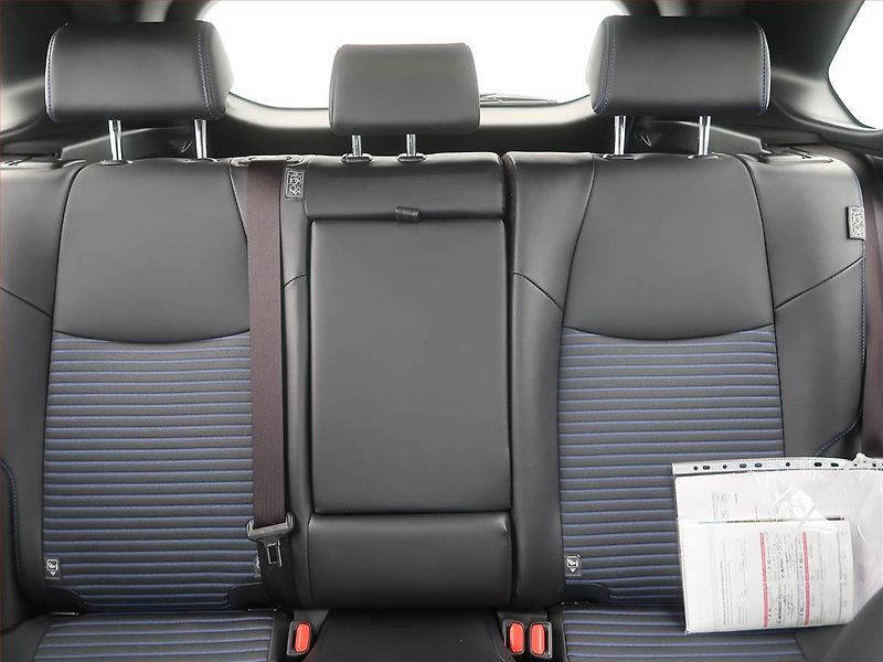 Toyota RAV4 (2023) 2.5 Hybrid - fotka 10 z 16
