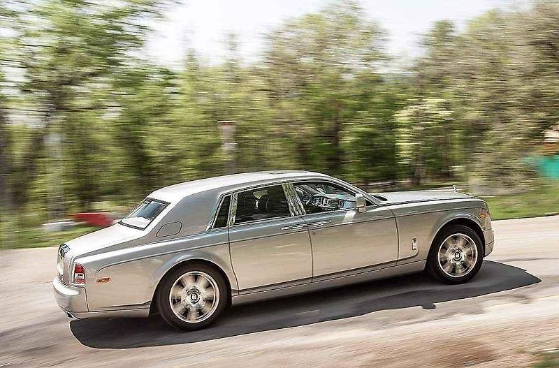 Rolls-Royce Phantom (2013).