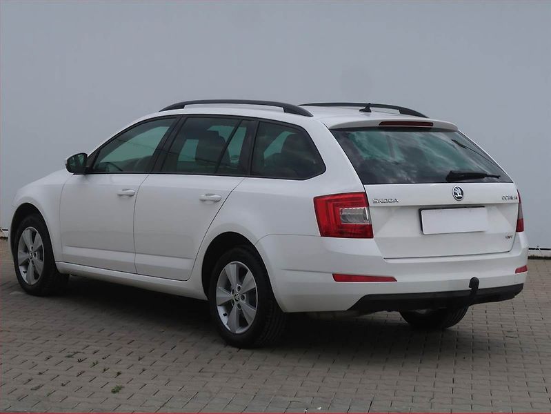 Škoda Octavia (2014) Elegance 2.0 TDI, 4X4 - fotka 4 z 17
