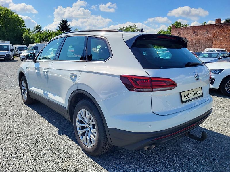 Volkswagen Touareg 3.0 V6 TDi DSG 4MOTION - fotka 3 z 47