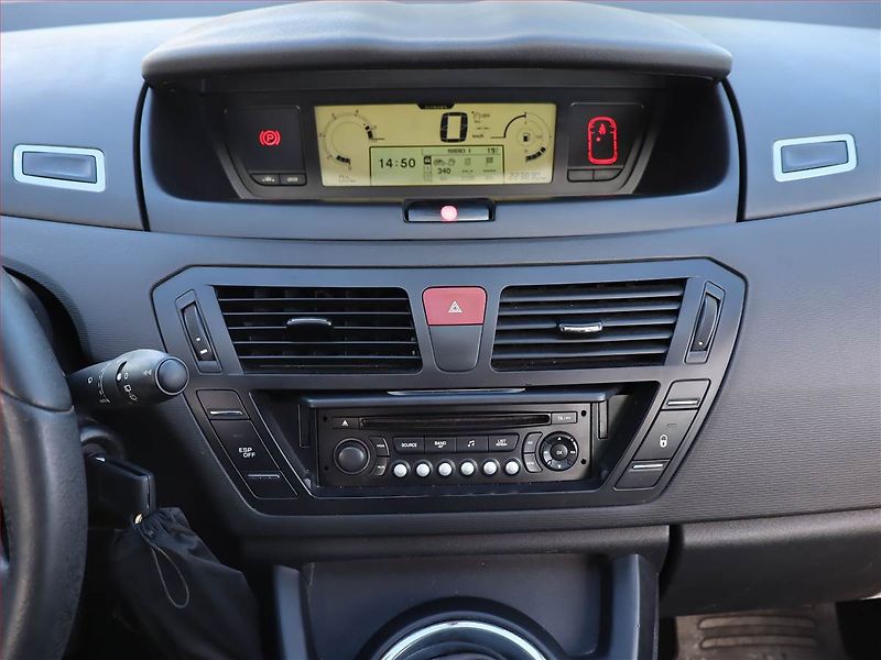 Citroën C4 Picasso (2012) 1.6 HDi, po STK, udržované - fotka 12 z 18