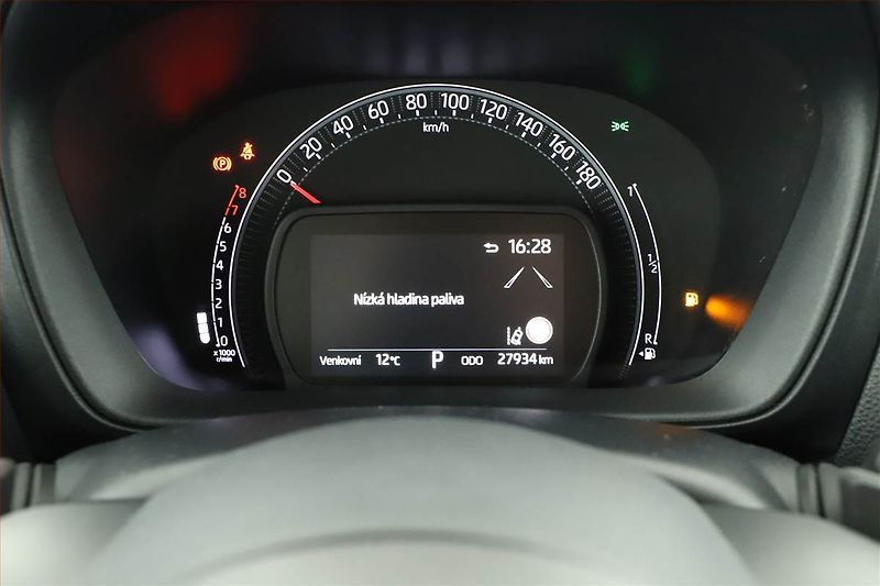 Toyota Aygo (2023) 1.0, Automat, ČR,1.maj - fotka 10 z 17