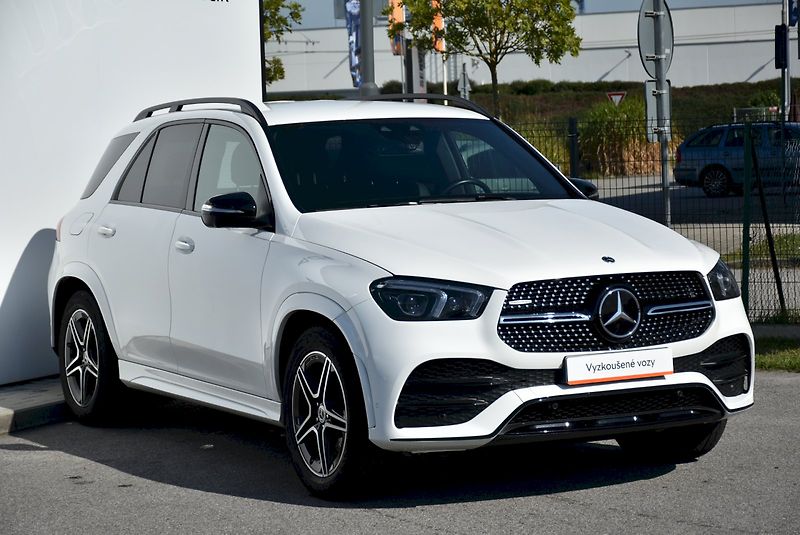Mercedes-Benz GLE (2023) 300d - fotka 7 z 28