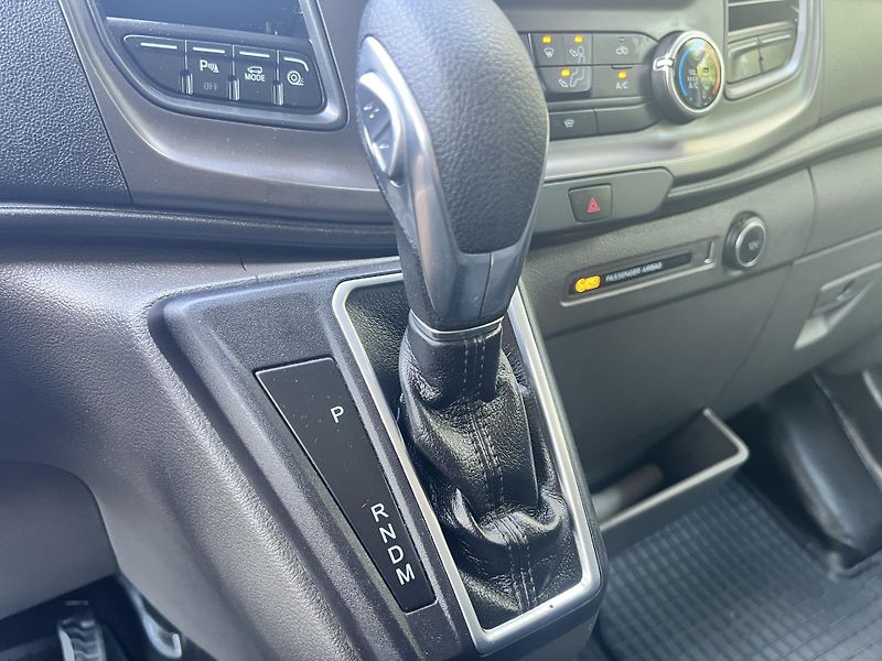 Ford Transit 2.0TDCi 6MÍST AUTOMAT TEMPOMAT - fotka 21 z 33