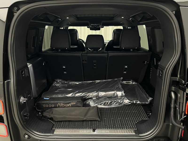 Land Rover Defender (2026) 110 P635 OCTA AWD AUT - fotka 67 z 69