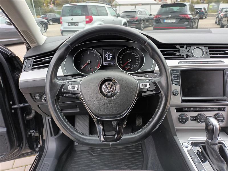 Volkswagen Passat 2,0 TDI,110KW,RADAR,LED, - fotka 12 z 47
