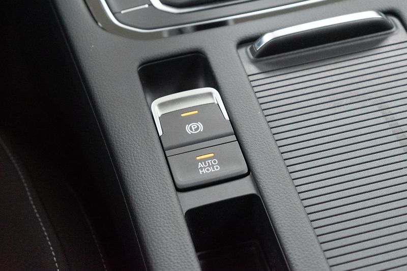 Volkswagen Passat TDI 110kW BUSINESS*2xPNEU*ČR 1 - fotka 21 z 39