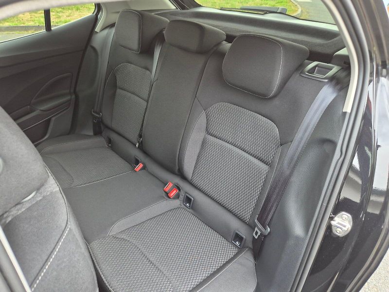 Škoda Fabia (2025) Top Selection 1.0TSi 85kW 6°ma - fotka 13 z 28