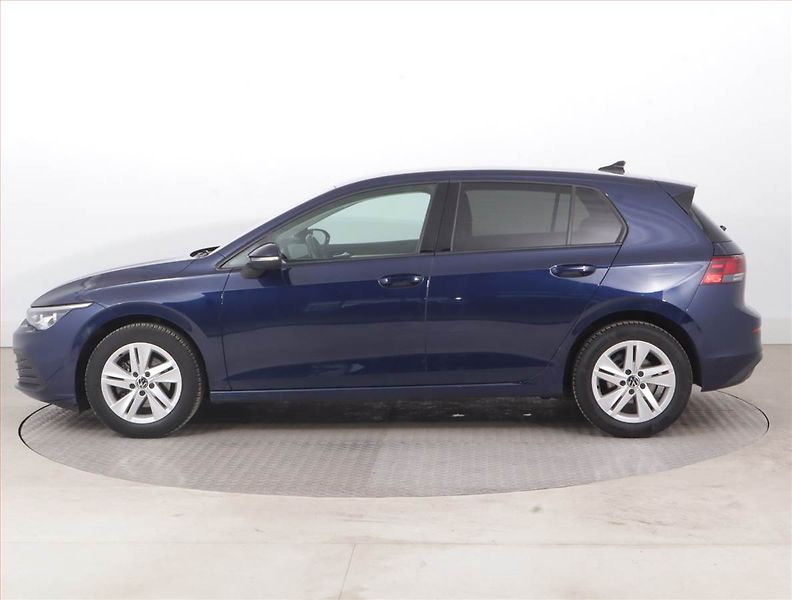Volkswagen Golf (2023) Life 1.5 TSI - fotka 3 z 18