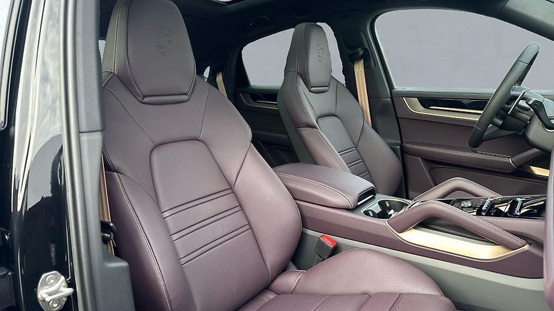 Porsche Cayenne E Hybrid Coupé - fotka 17 z 30