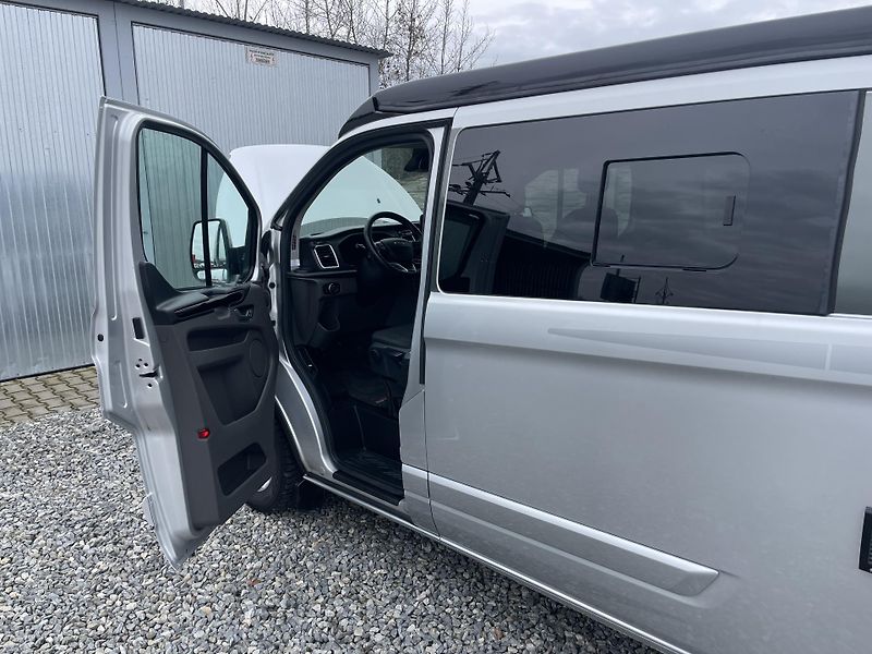 Ford Transit 2.0TDCi 130PS CONECT KARMANN - fotka 82 z 185