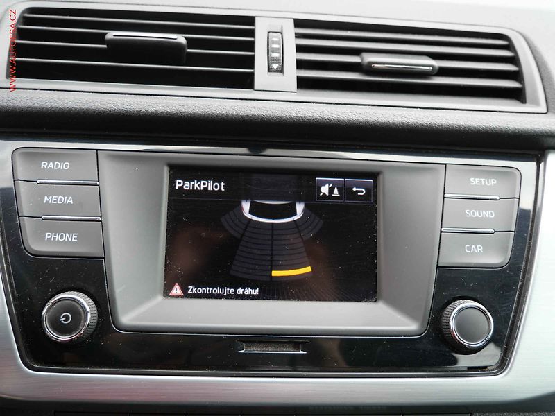Škoda Fabia (2018) 1.0TSi, ČR, Ambition, TZ - fotka 17 z 19