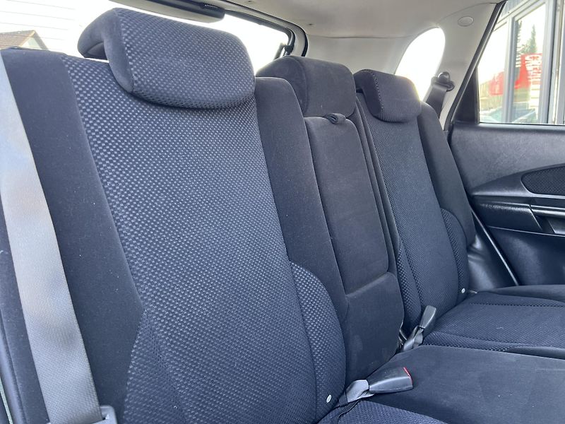 Hyundai Tucson 2.0CRDi 4x4 KLIMATIZACE ALU - fotka 23 z 35