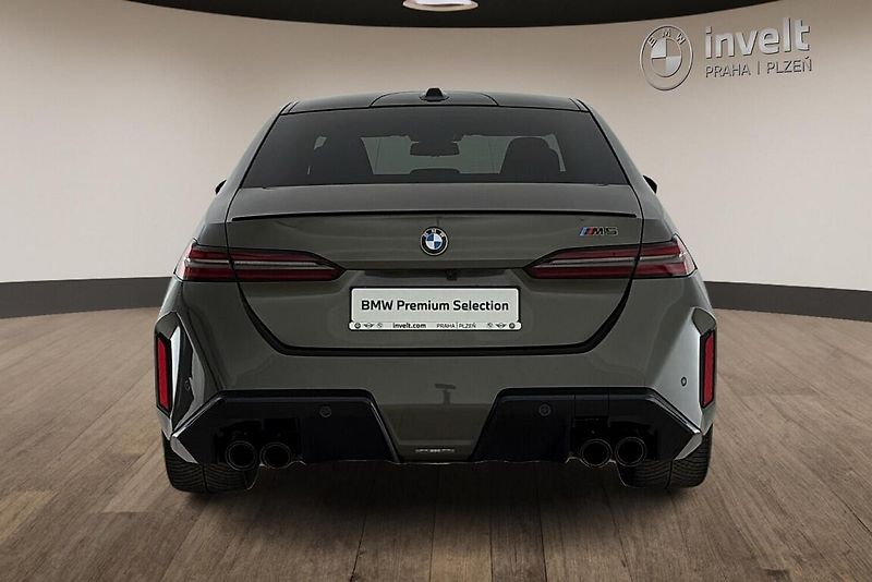 BMW M5 Sedan - fotka 4 z 28