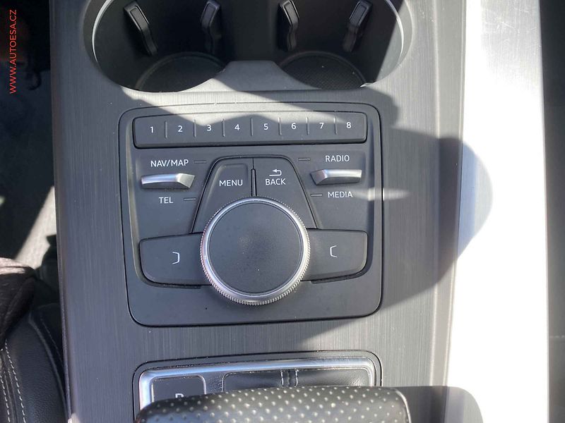 Audi A4 (2016) 3.0 TDi quattro, S-line, AT - fotka 17 z 20