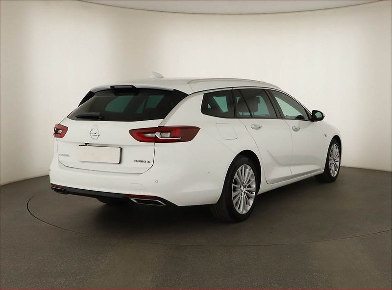 Opel Insignia (2018) 2.0 Turbo 4x4, 4X4, Automat - fotka 5 z 19