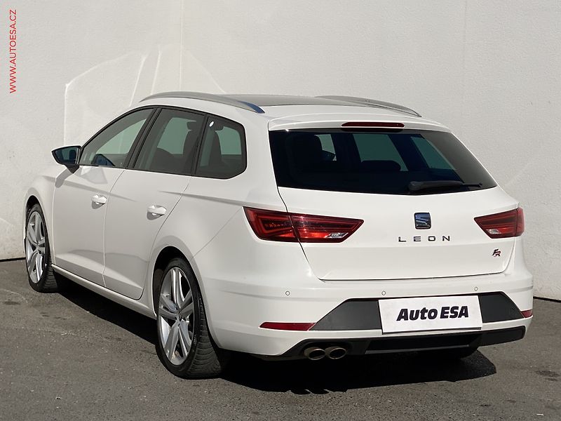 Seat Leon (2019) 2.0 TDi, FR, DSG, kůže, panor - fotka 6 z 19