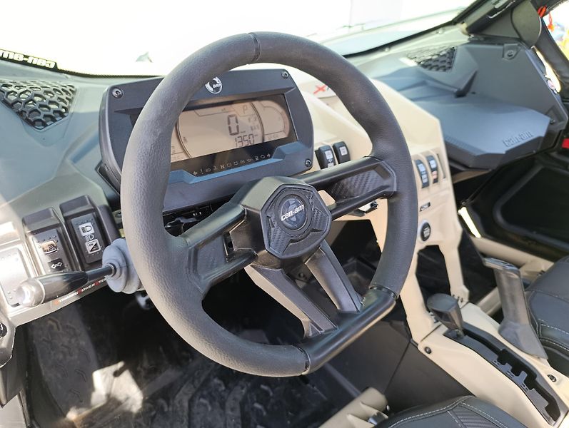 Can-Am MAVERICK XRS TURBO RR DPH - fotka 17 z 30