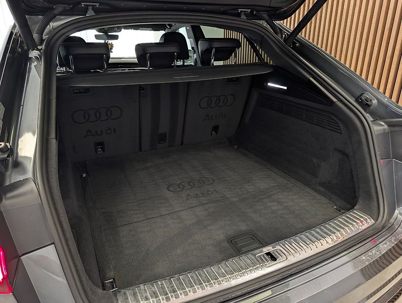 Audi Q8 50 TDI S-LINE 3.0 210 kW QUATT - fotka 29 z 32