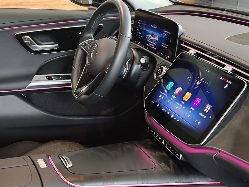 Mercedes-Benz Třídy E 300de 4M Avantgarde kombi - fotka 21 z 30