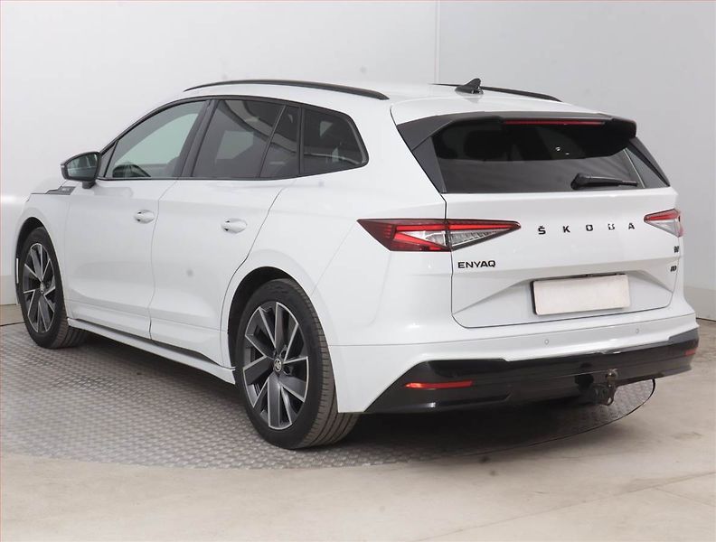 Škoda Enyaq (2022) Sportline iV 80 (82 kWh) - fotka 4 z 18
