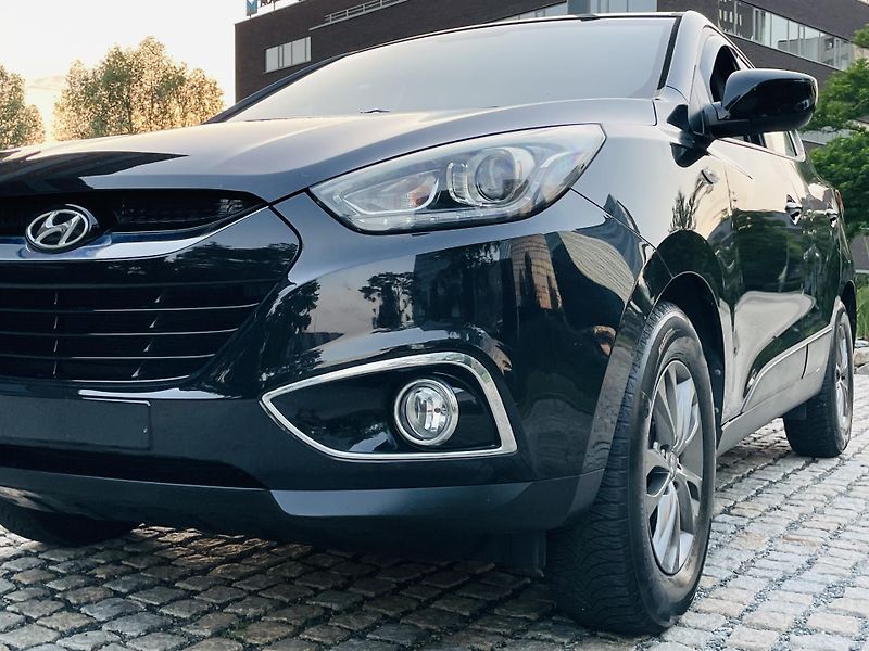 Hyundai ix35 2.0i AUTOMAT VYHŘEV TAŽNÉ - fotka 42 z 43