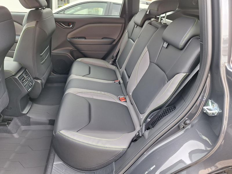 Subaru Forester (2026) Field MR26 -82.000 Kč - fotka 12 z 25