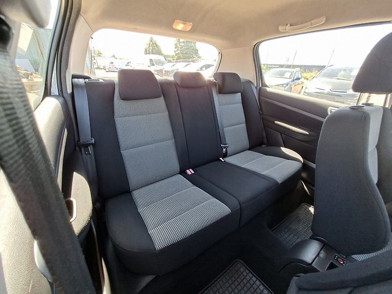 Peugeot 307 1,4i 16V 90k M5 - fotka 5 z 20