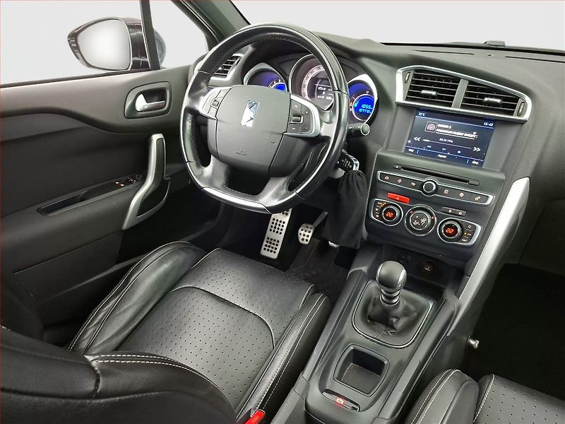 DS Automobiles DS4 (2015) 1.6 BlueHDi, ČR,1.maj, Navi - fotka 7 z 17