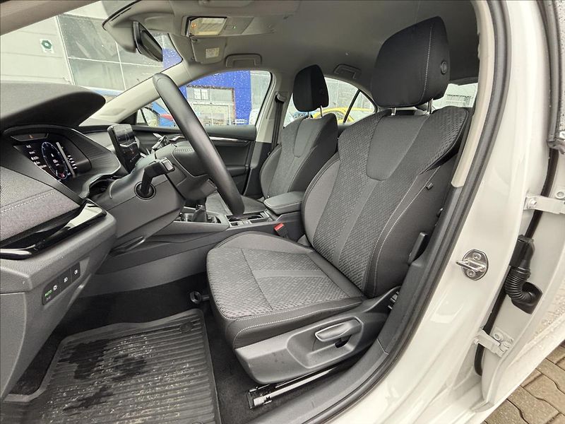 Škoda Octavia 2,0 TDI 85kW Style - fotka 17 z 36
