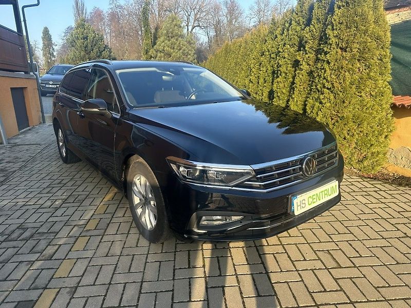 Volkswagen Passat 2.0 TDi 110kW Bussiness AT - fotka 1 z 28