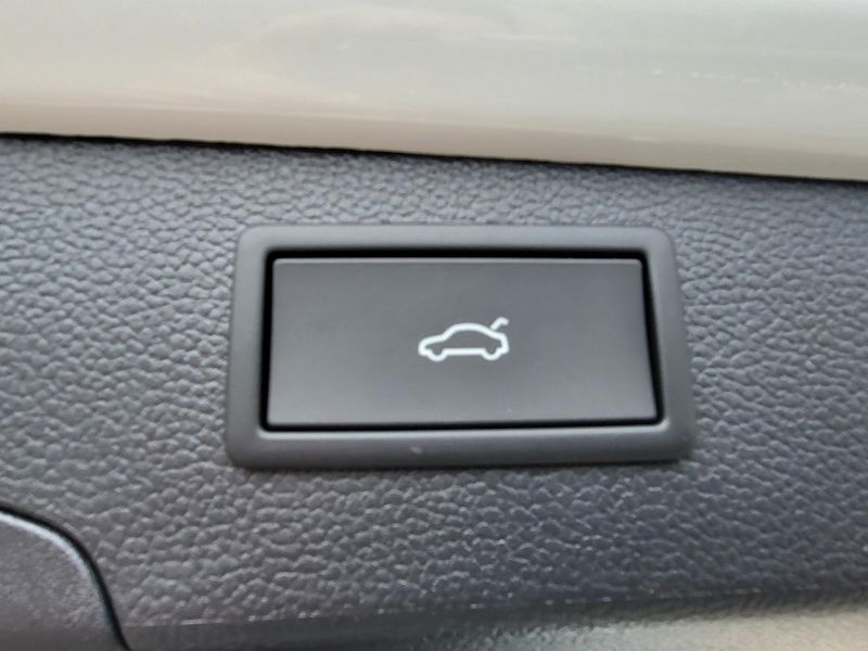 Volkswagen Passat (2026) R-Line 2,0 TDI 110KW-nové - fotka 23 z 29