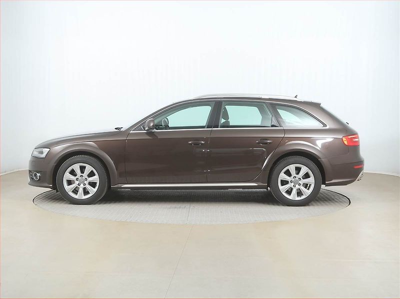 Audi A4 Allroad (2014) 2.0 TDI, 4X4, Automat, Kůže - fotka 3 z 17