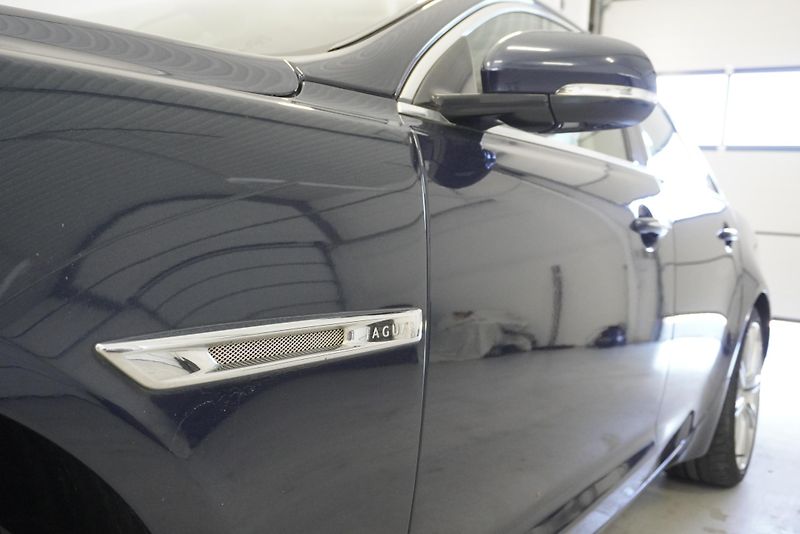 Jaguar XJ 5.0 V8 PREMIUM LUXURY - fotka 11 z 53