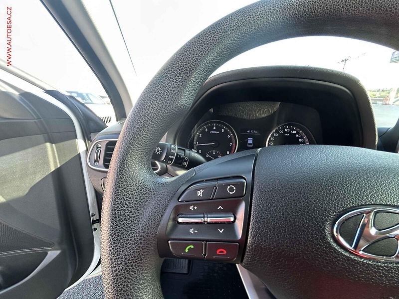 Hyundai i30 (2020) 1.4CVVT, ČR - fotka 16 z 17
