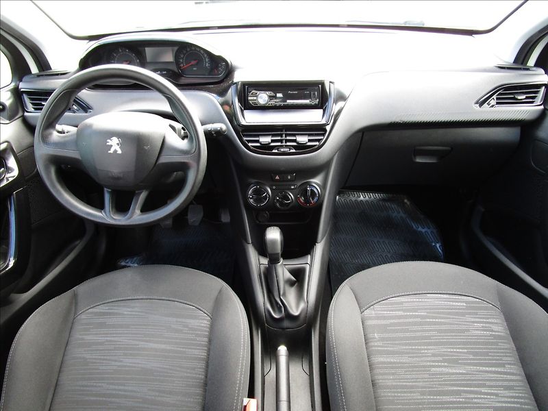 Peugeot 208 1.0i - fotka 7 z 40