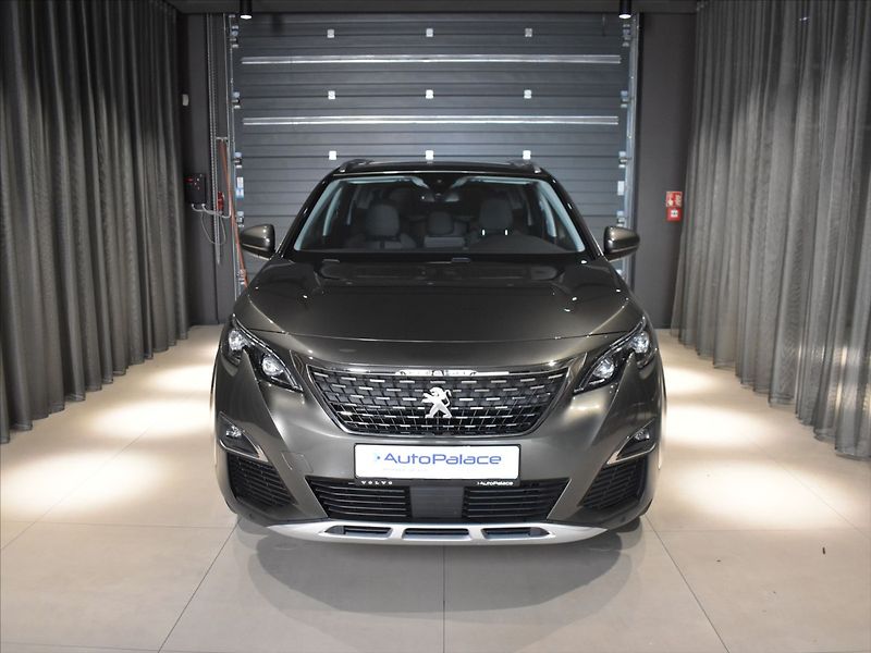 Peugeot 5008 1,5 HDI Allure Tažné,panorama - fotka 6 z 23