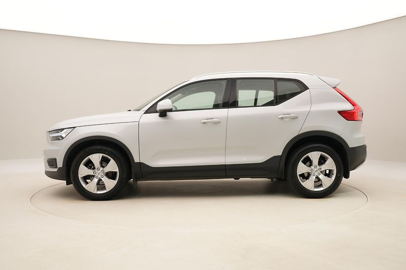 Volvo XC40 D3 MOMENTUM AUT  - fotka 9 z 45